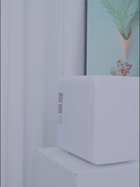 Mini Réfrigérateur à Maquillage – Compact, Silencieux et Élégant